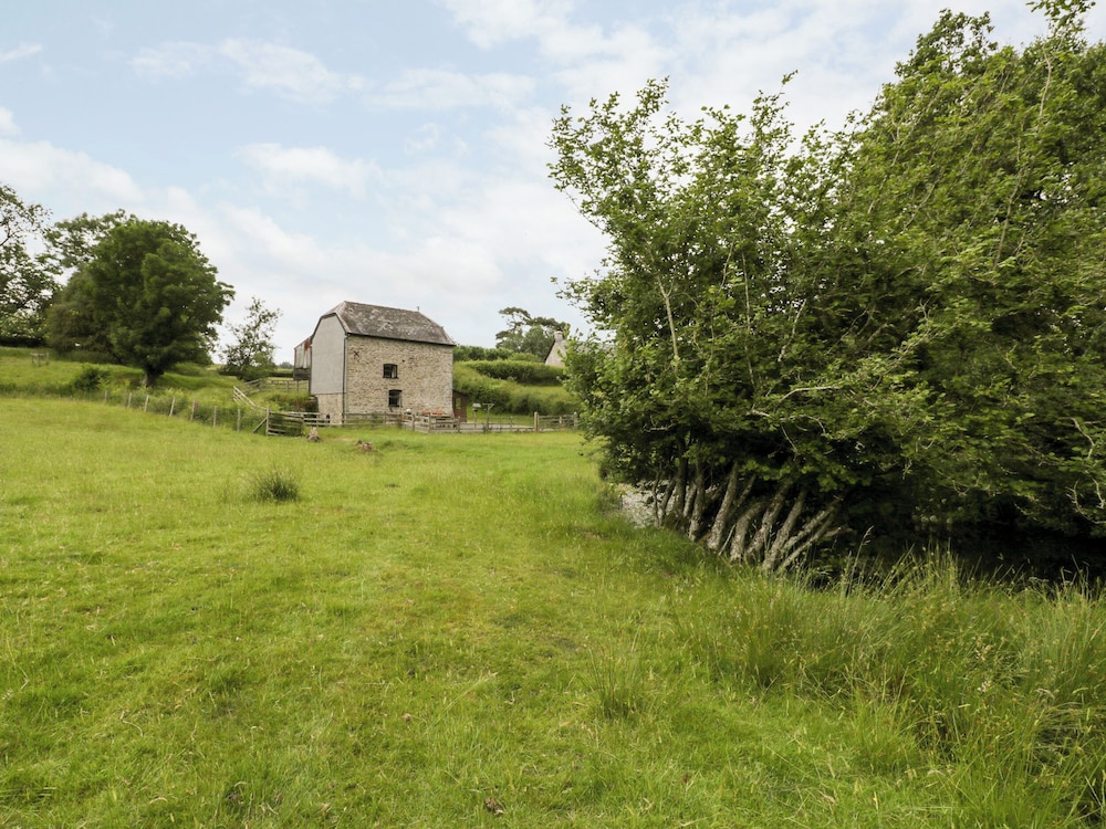 Halls Mill