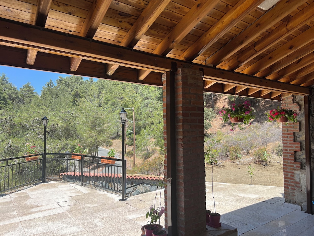 Charming Villa in Pano Platres, Cyprus - Your Home Away From Home