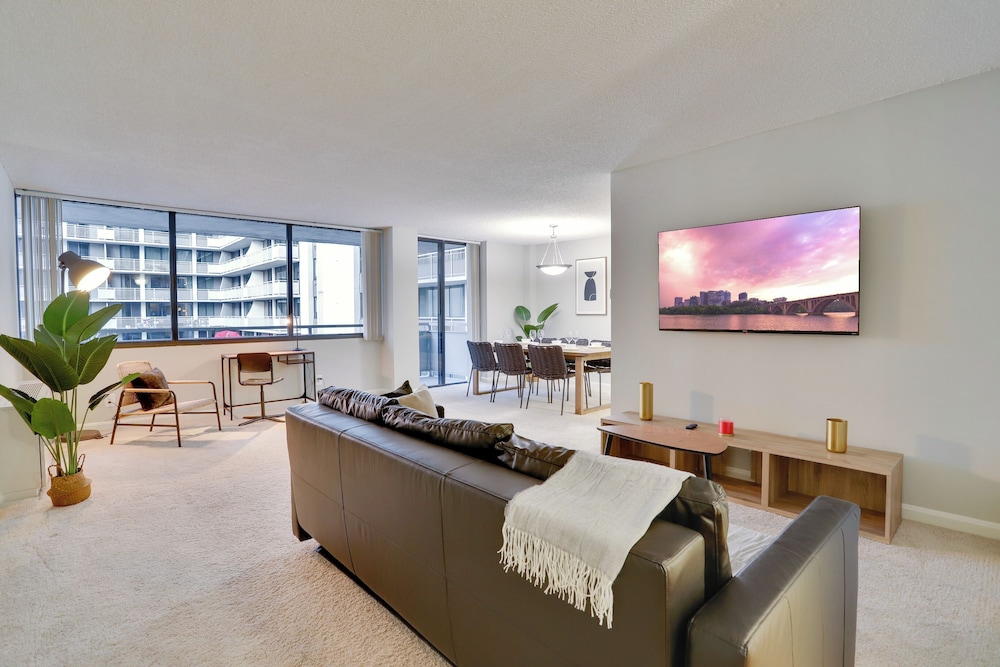 DC Airport Metroline Apartments