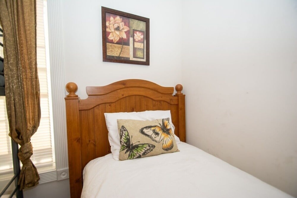 Magnolia Pointe Luster Leaf 4879-103 2 Bedroom Condo