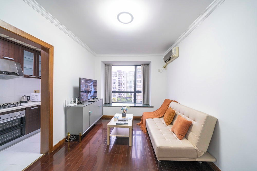 Tyms Modern 1BR APT Gubei Carnival Court