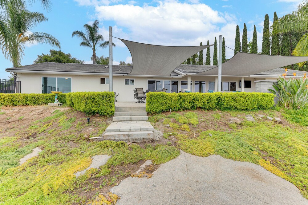 2 Mi to Lake Poway: Mtn-view Escape w/ Patio!