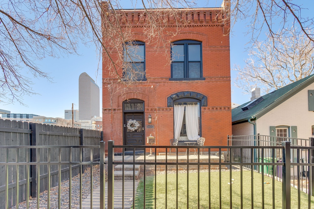 1 Mi to Coors Field: Cozy Denver Studio w/ Patio! view 2