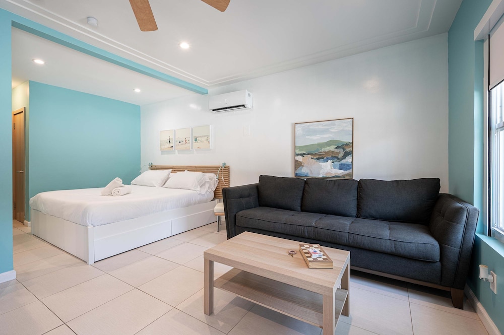 Casa Del Mar Deluxe Studio 2