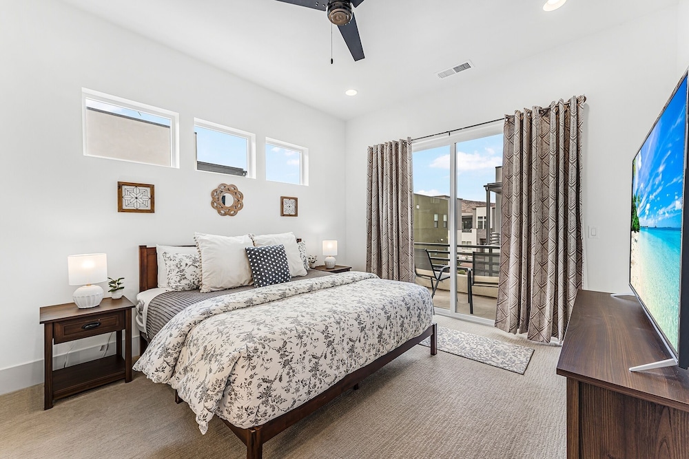 Villa #18 At Bloomington Country Club 4 Bedroom Townhouse