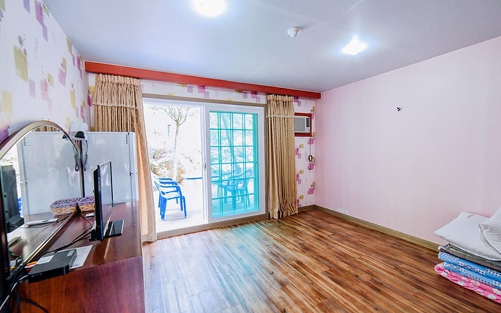 Taean Oak Vill Pension