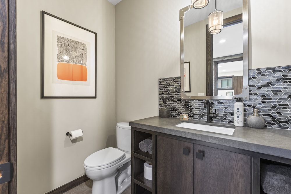 Nine Peaks 4 Bedroom Home