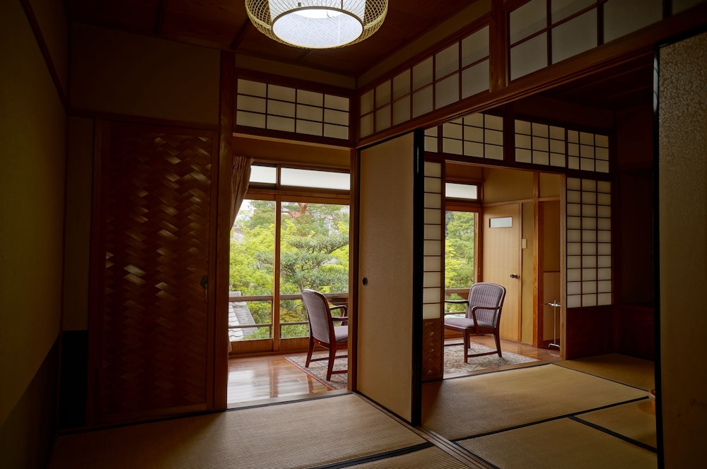 Meisho Sansuien - Yuda Onsen -