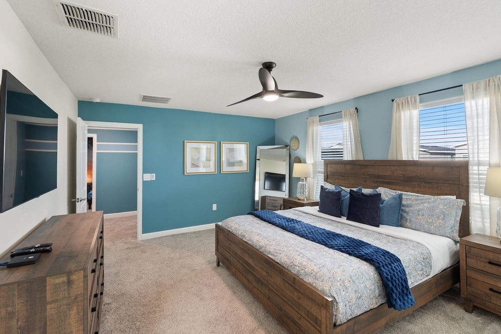 ChampionsGate Resort 8-Bedroom Vacation Pool Home - Includes Resort Clubhouse Amenity Access! 8 Home