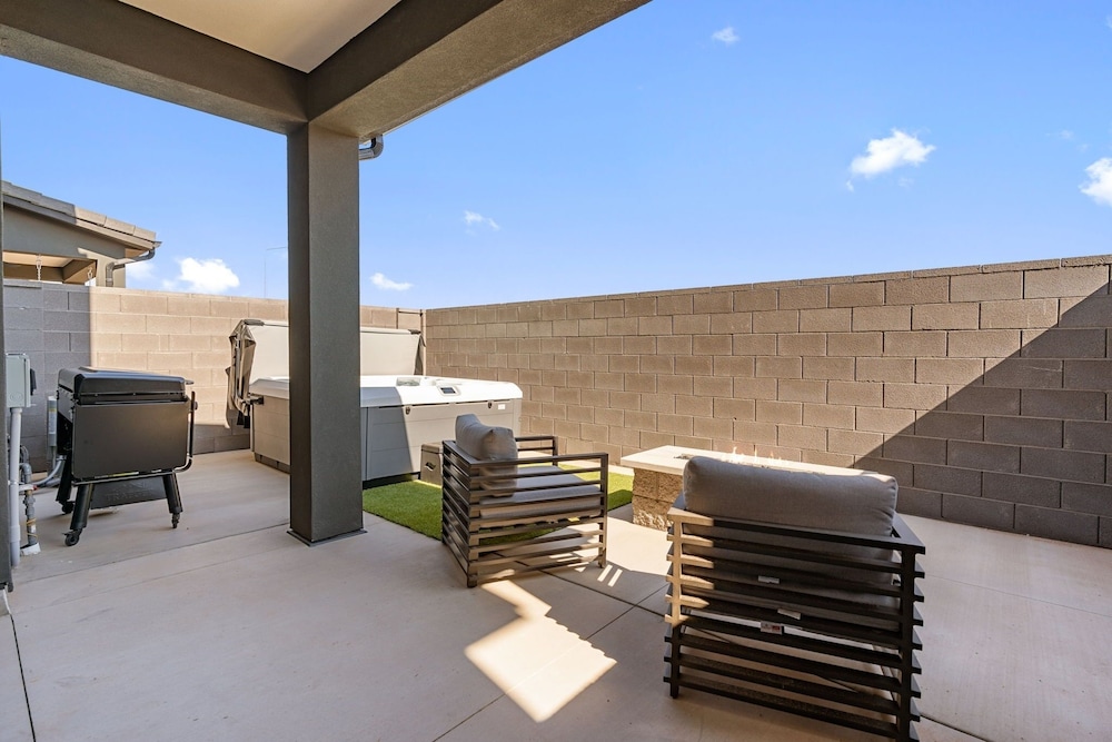 Ripple Retreat 4 Bedroom Townhouse