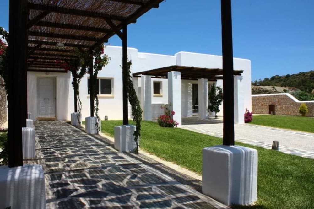 Villa Olympos Close to Anthony Quinn Bay