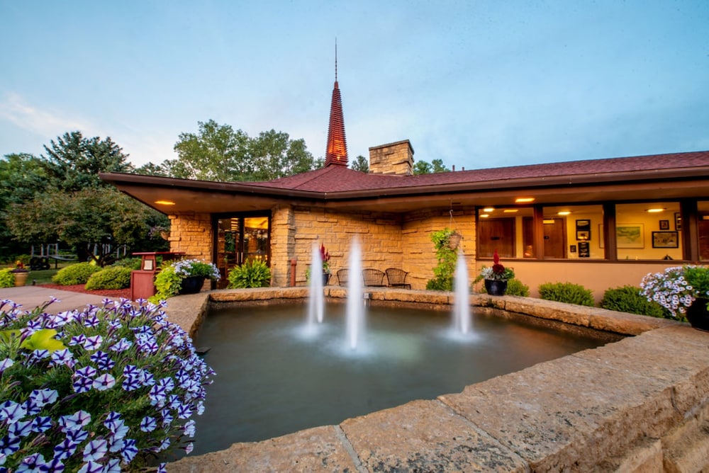 Spring Valley Inn