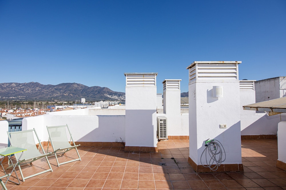 Beautiful Apartment With View
