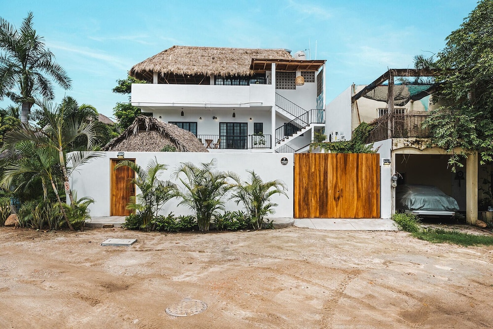 Casa Latino