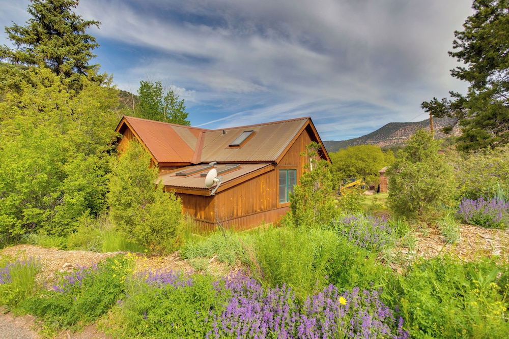 Mountain-view Home w/ Hot Tub < 18 Mi to Telluride