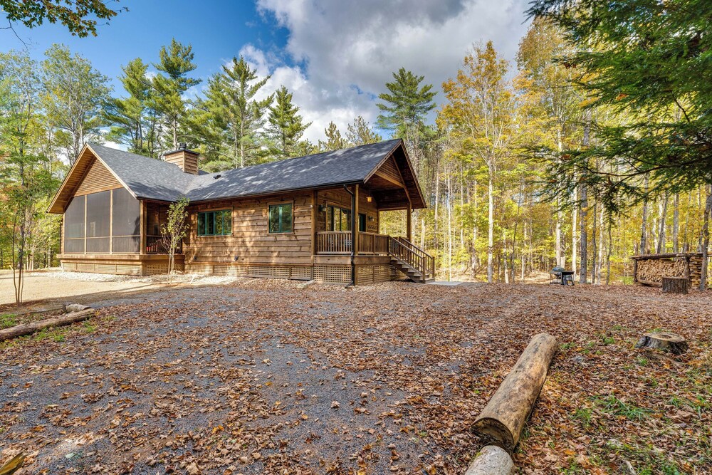 Riverfront Hideaway in Keene: Walk to Town! view 2