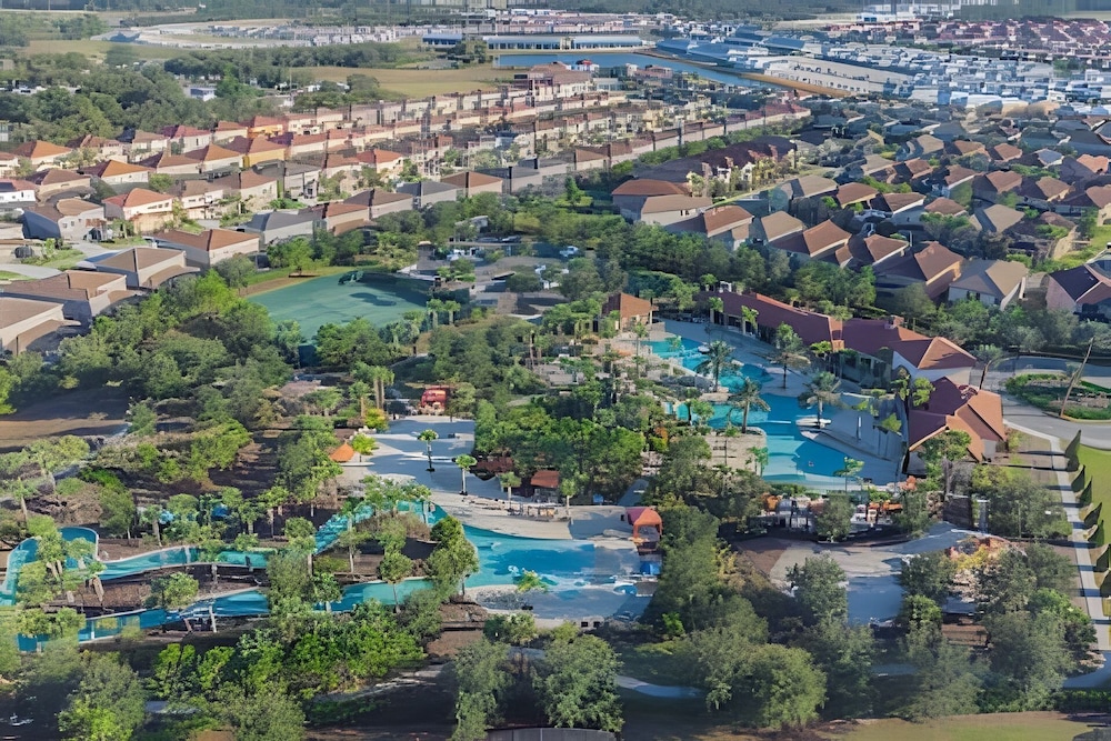 Solterra 6br, 4 Ensuites, Pool & Game Room