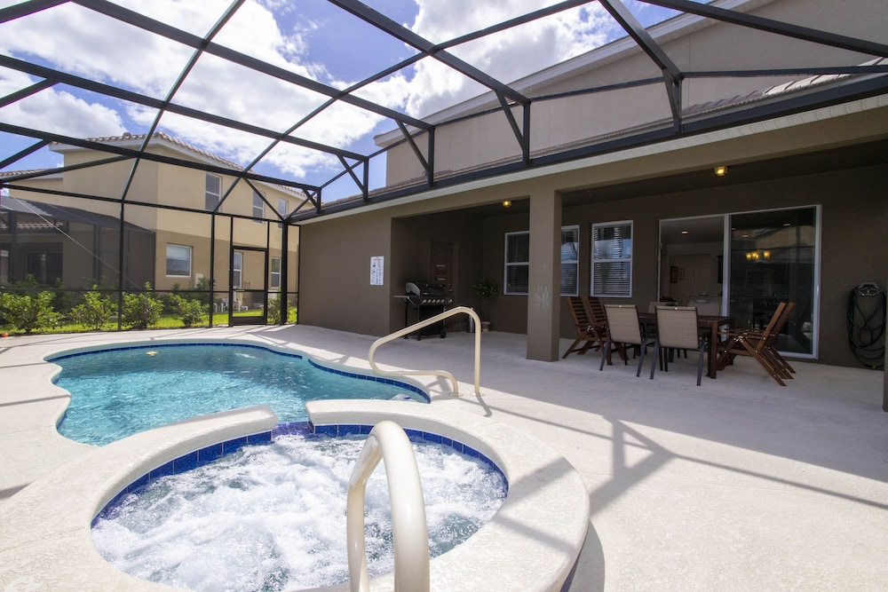 Gorgeous 5Bd w/ Pool & Jacuzzi @ Solterra Resort 6071 - Image 4
