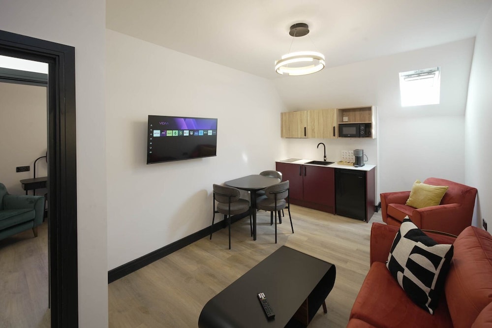 Sixty Aparthotel 1bed, Central Cardiff + Parking