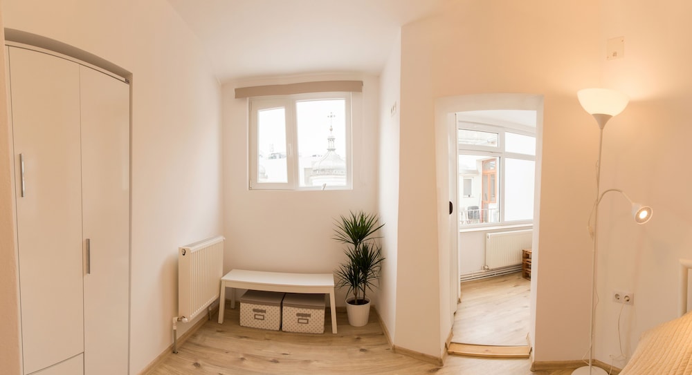 Spacious Ultracentral Apartment Old City