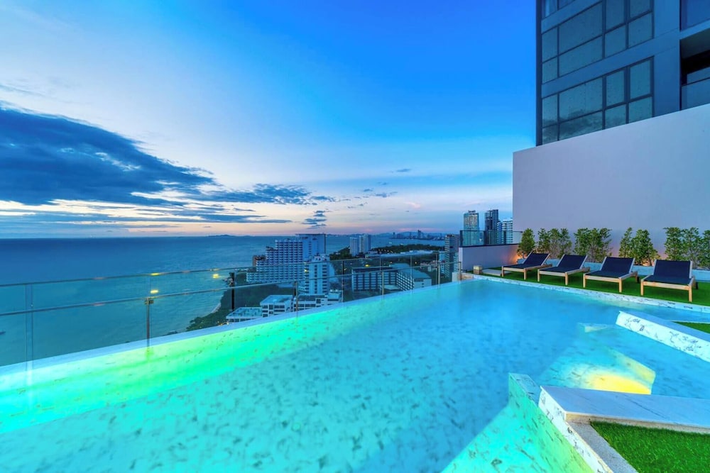 Luxury Sea View - High Floor