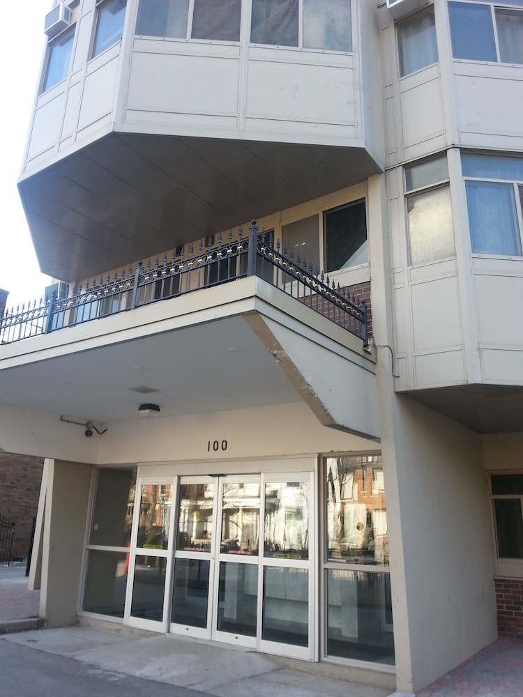 Toronto Furnished Living - Image 1