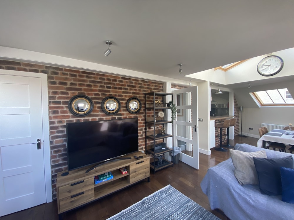 The Loft - Remarkable 2-bed Anstruther Apartment view 4
