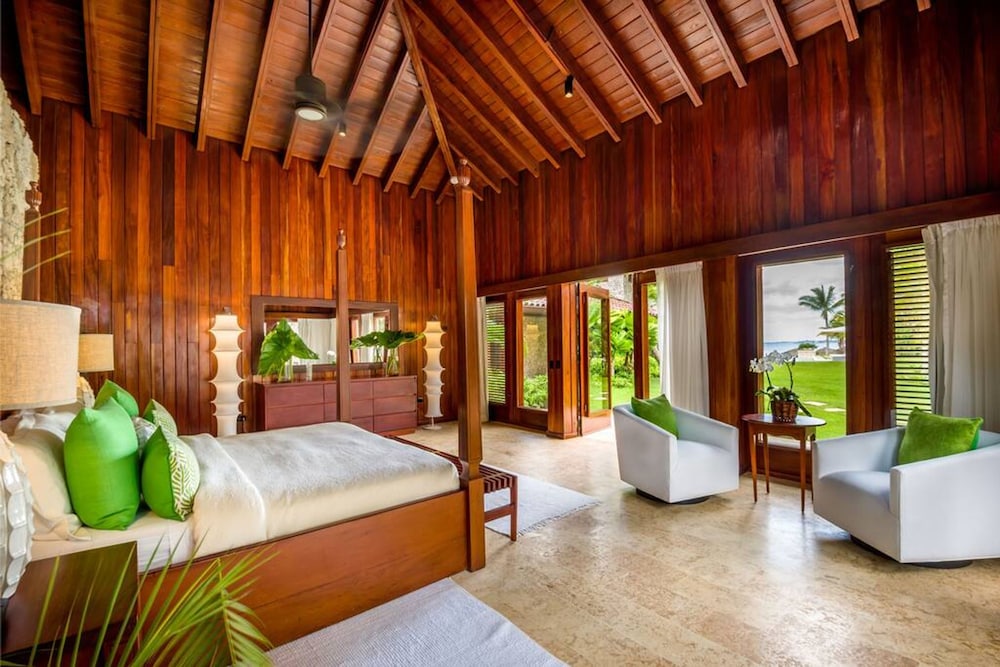 Beachfront Estate w Pool Elevator Chef Butler