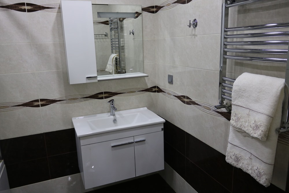 Al Khaleej City Center Apr