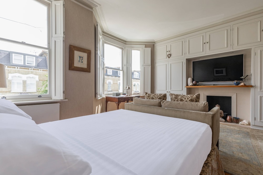 Lilyville Road III by Onefinestay