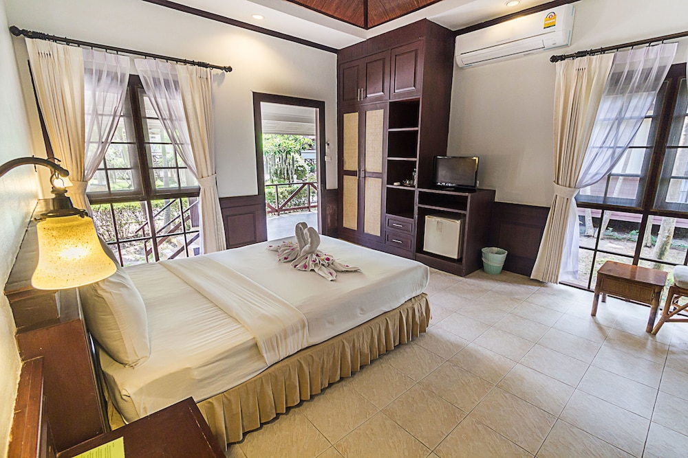 Coco Palm Beach Resort