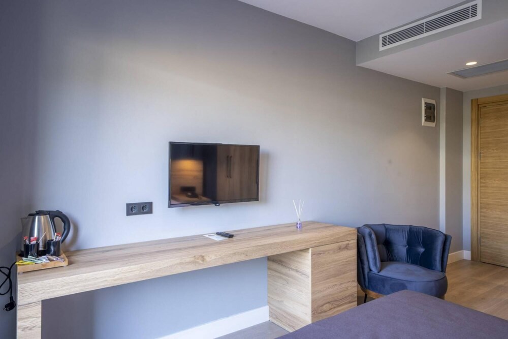 P2336 in Bodrum With 1 Bedrooms and 1 Bathrooms view 2