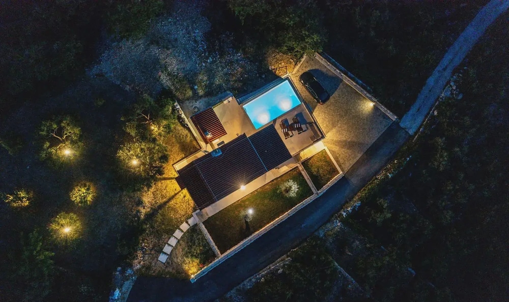 Villa Maslina Nearby Split - Crovillas