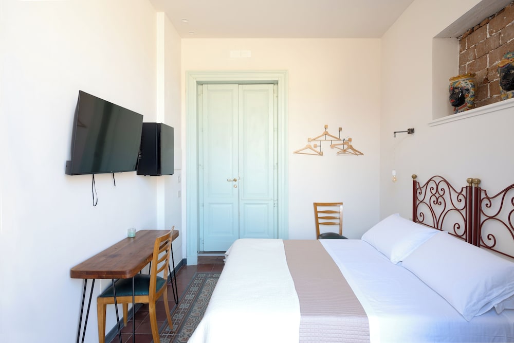 Holiday Lux Boutique Room