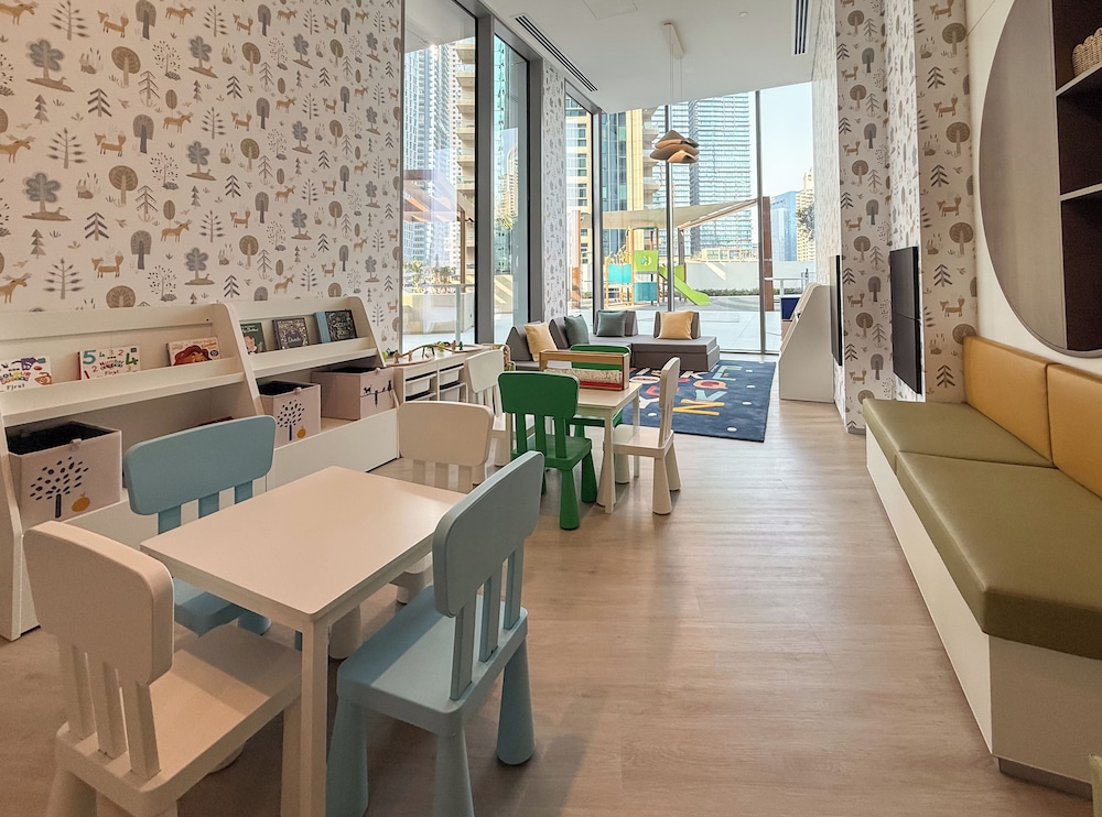 Experience 2BR Luxury Living  LIV Marina
