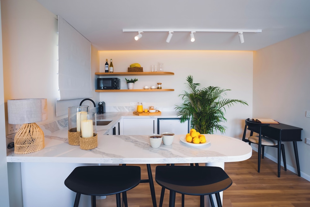 WellClub Family Wellness & Sea View Suites