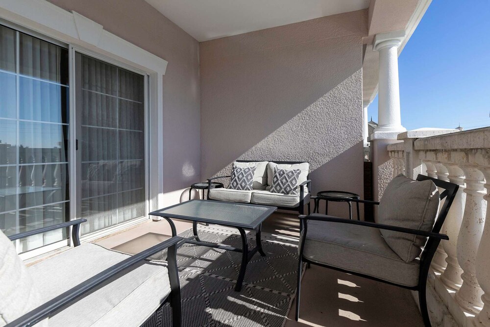 3BR Family Apartment for 8 Peaceful Residential Retreat