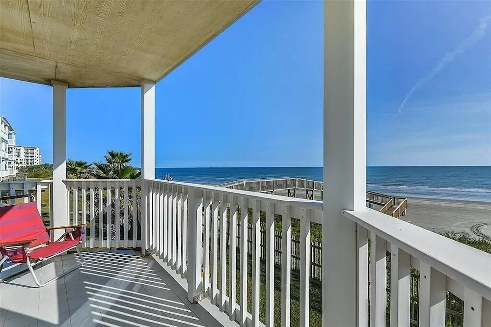 Seascape 1111 2 Bedroom Condo by RedAwning view 2