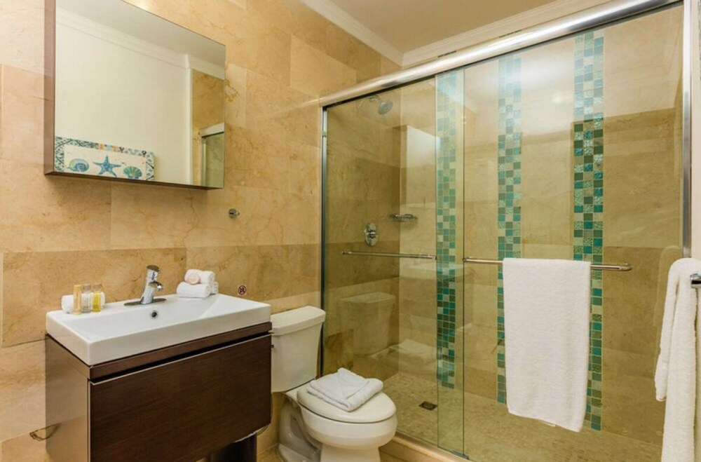 3BR 3BA Duplex w Amazing Views Pool Amenities