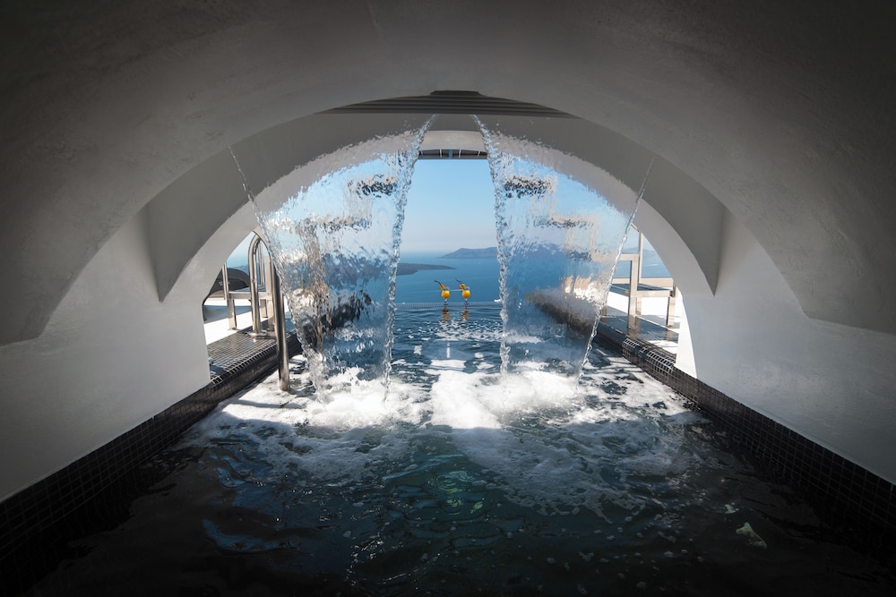 Daydream Luxury Suites