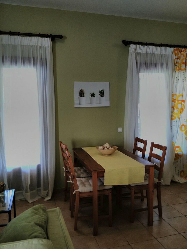 Orsiida Seaside Cottage K Gatzea