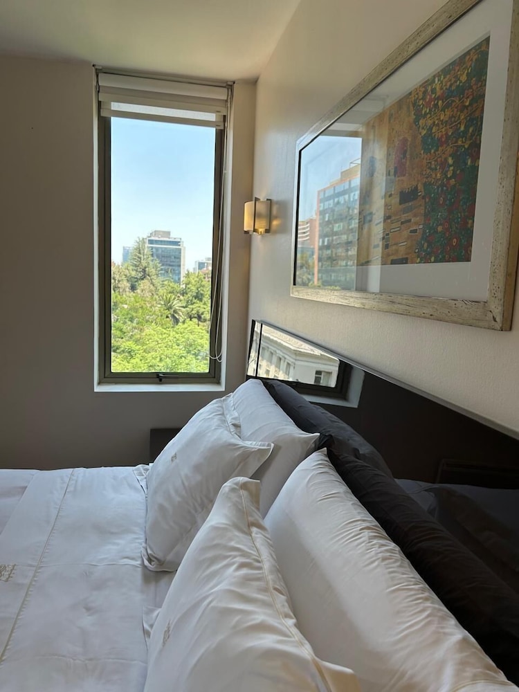 Orly Suites ll
