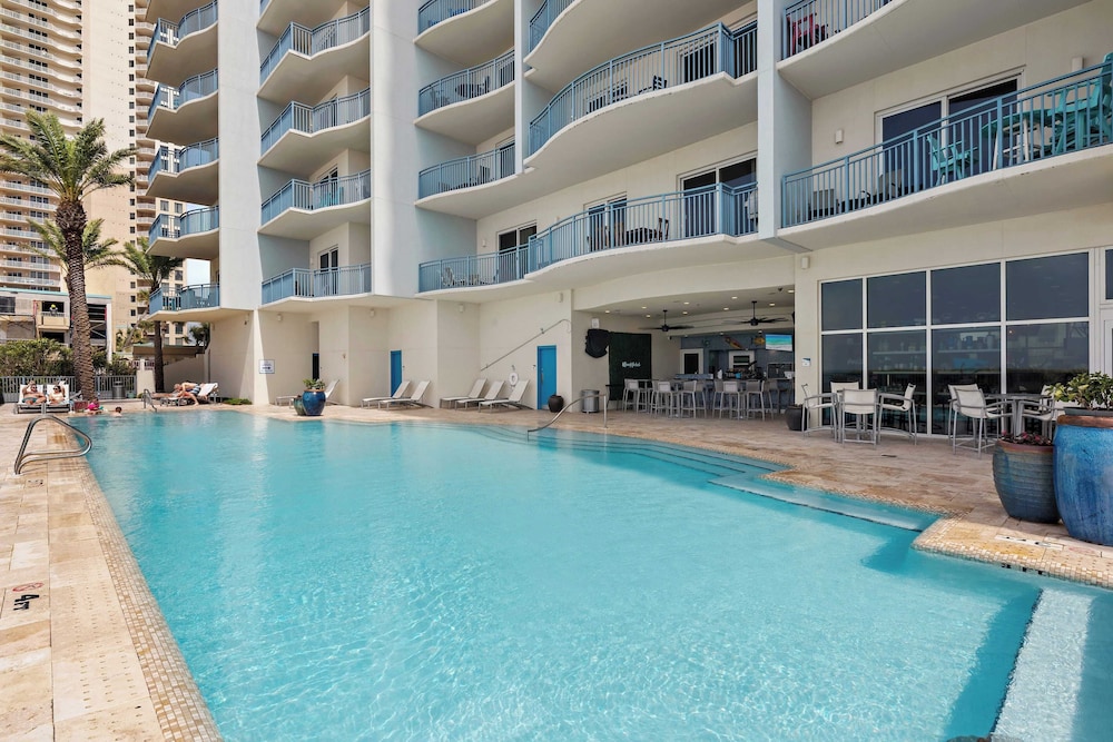Beachfront Stay w/ Resort Amenities & Gulf Views Sterling Breezing #506
