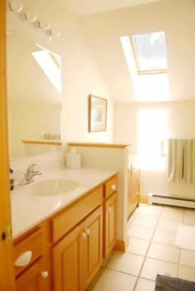 Mountain Modern 4 Bedroom Holiday Home By Pinon Vacation Rentals