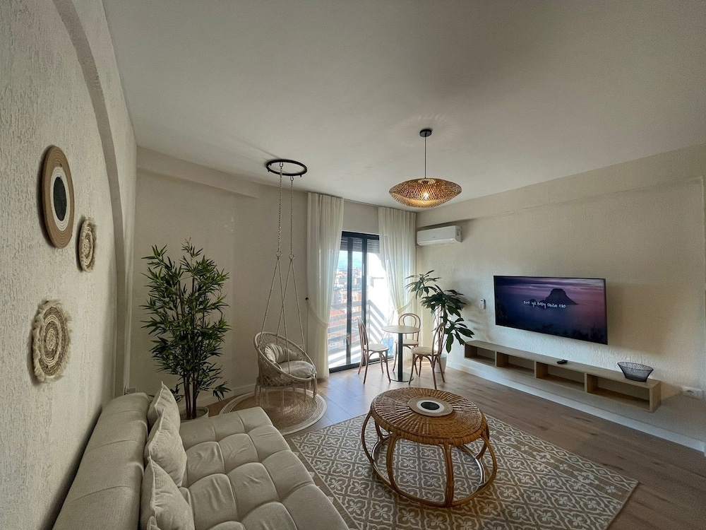 Boho Central Apartment
