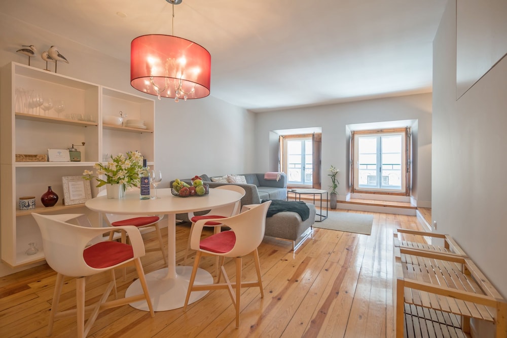Elegant & Cozy Apartment