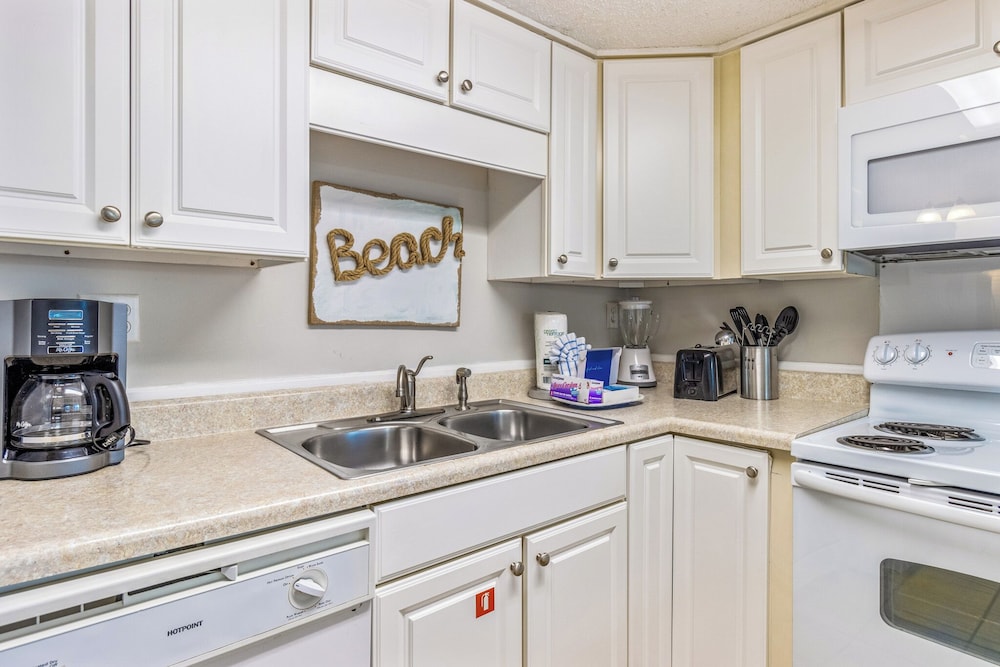 Island Sunrise by Southern Vacation Rentals