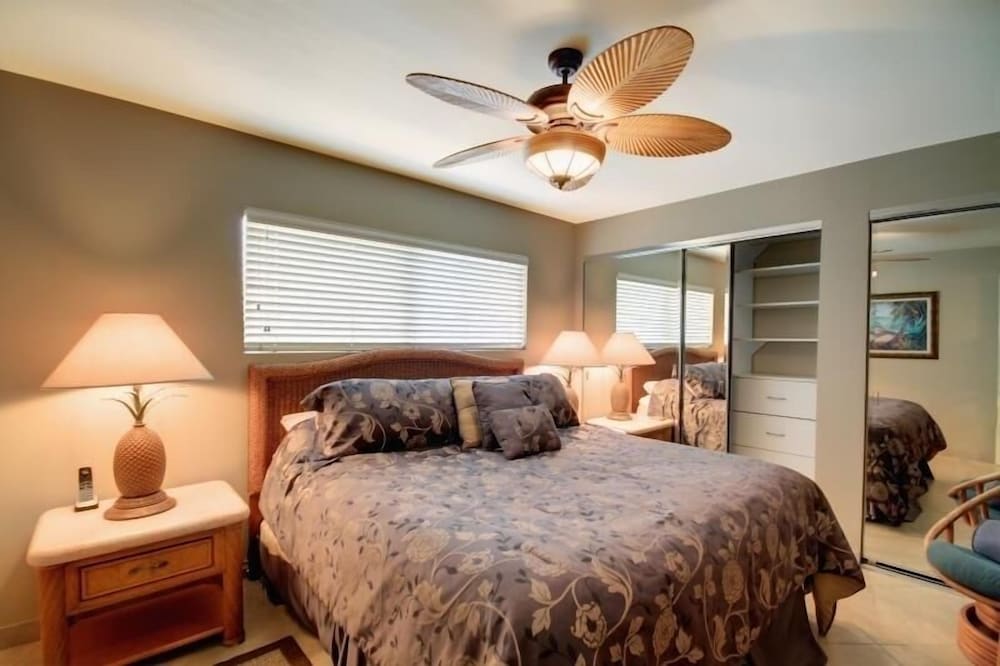 Kihei Beach, #403 1 Bedroom Condo by Redawning view 2