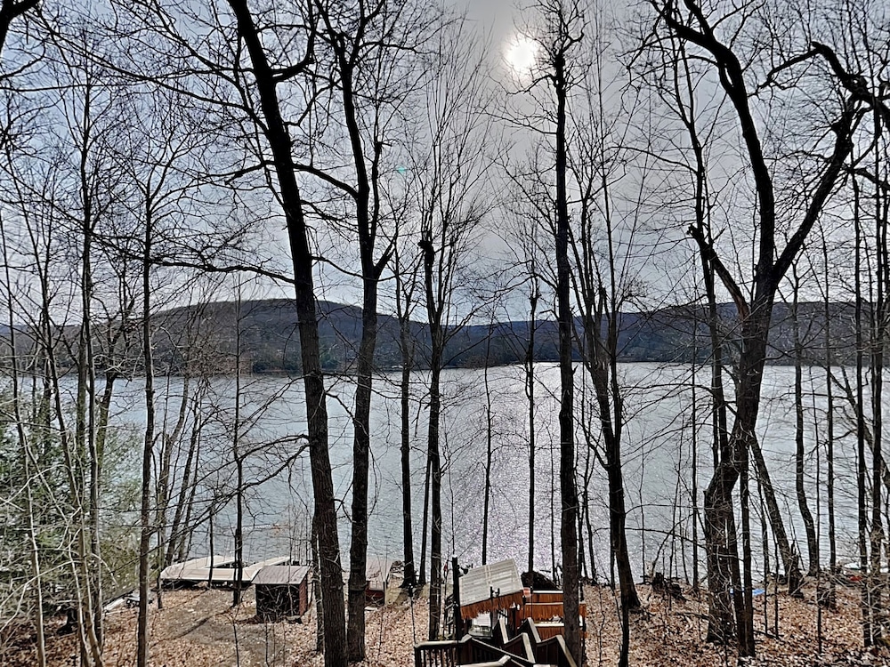 A Lakefront Paradise by Taylor Made Deep Creek