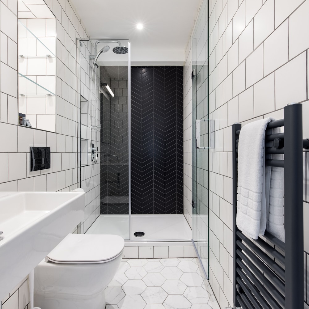 Cool Leicester Sq Studio - Netflix Nespresso